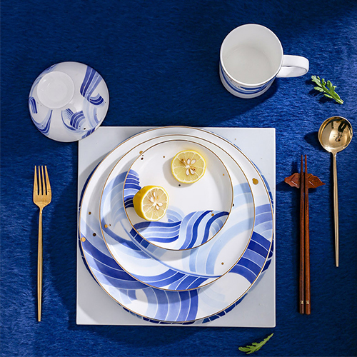 <b>芭蕉听雨酒店餐具摆台91免费看片网站</b>